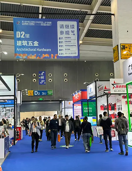 overseas buyers visiting yiwu fair