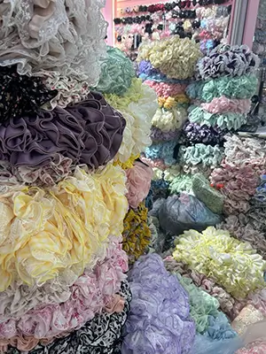 Bulk scrunchies in Yiwu Wholesale Market