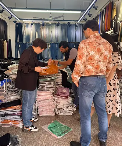 Foreign buyers sourcing products at Yiwu Market