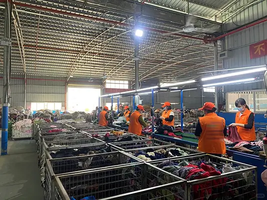 china factory clothing sorting line