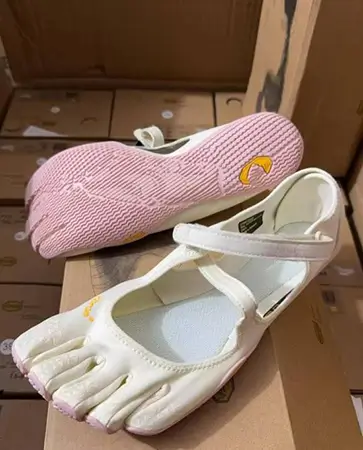 ballet style five-finger shoe