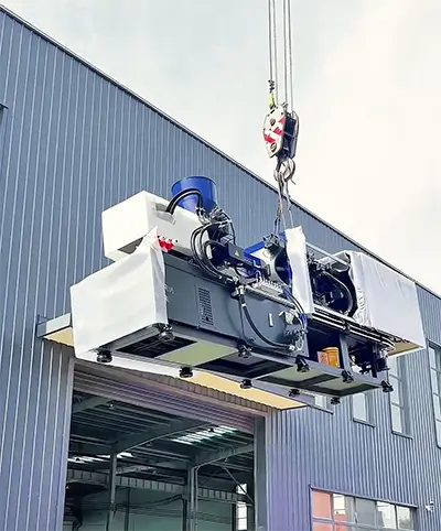 source industrial injection molding machine
